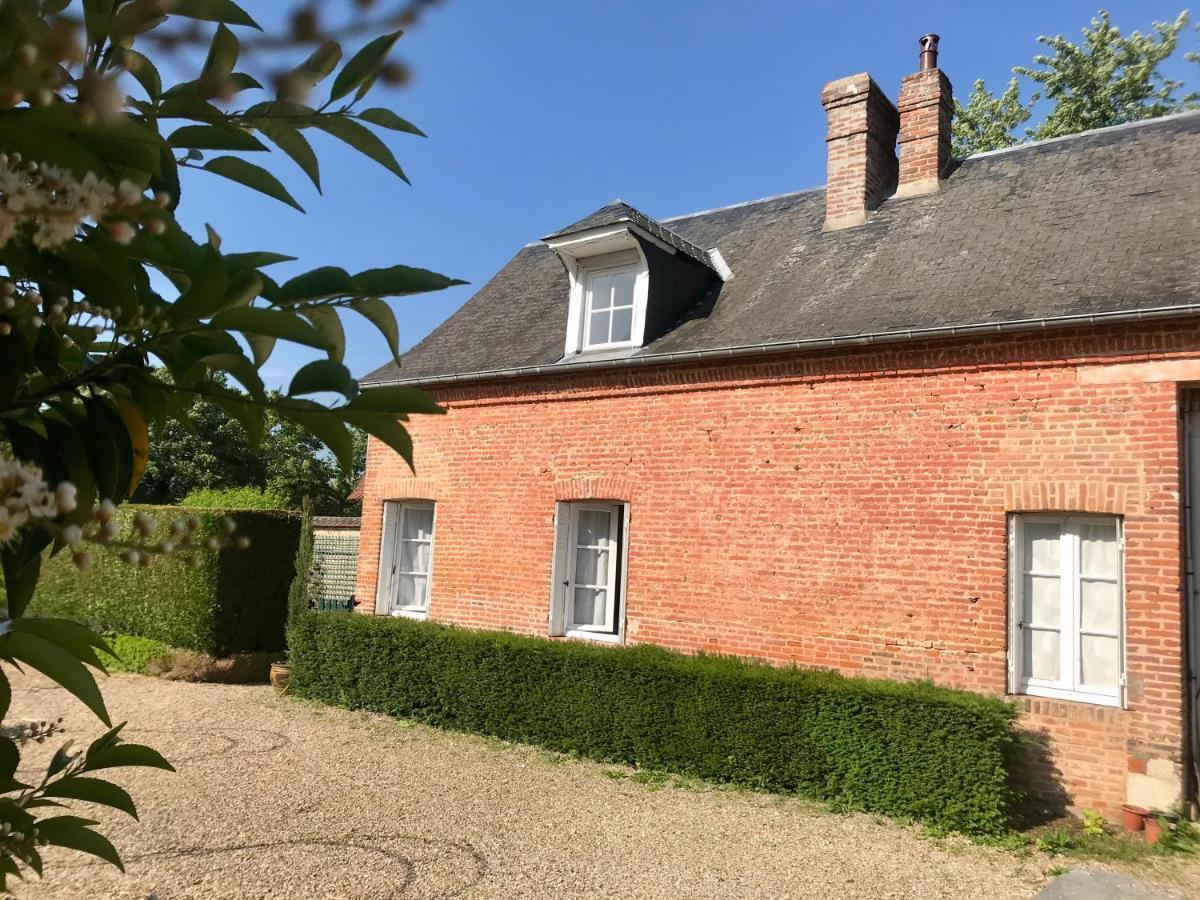 Gite De Mauxe Acquigny Экстерьер фото